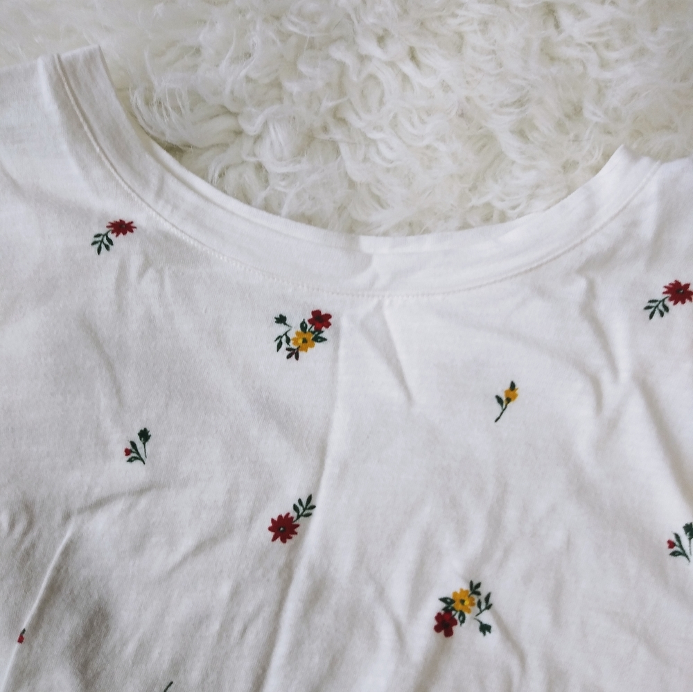 Women's Tshirt - Picture 5 of 6